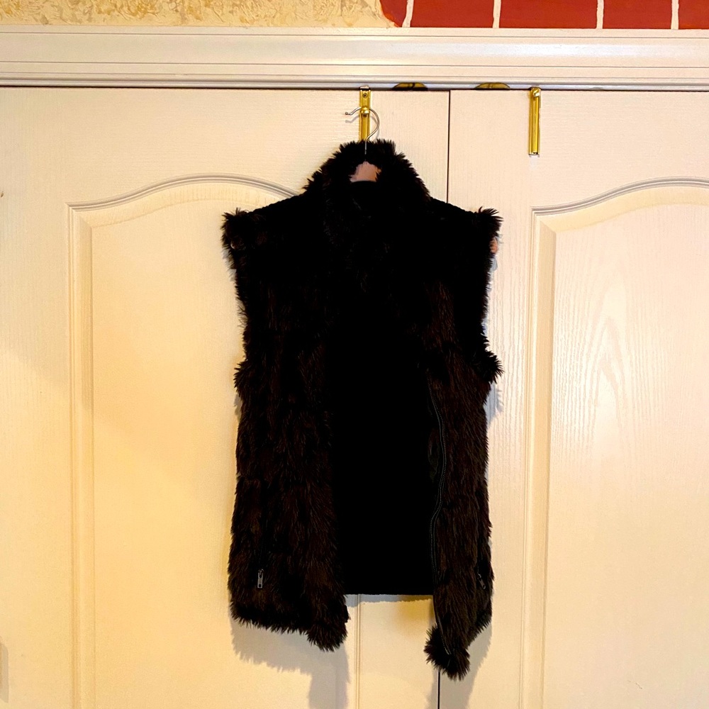 Reversible vest.